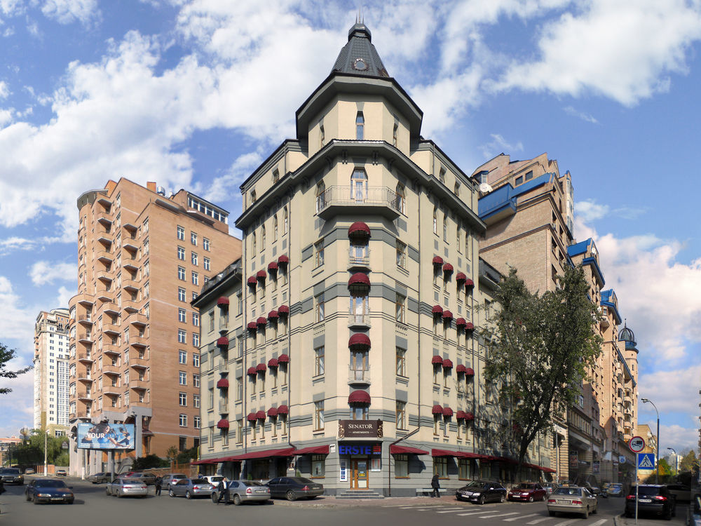 Senator Victory Square Aparthotel Kiev Exterior foto